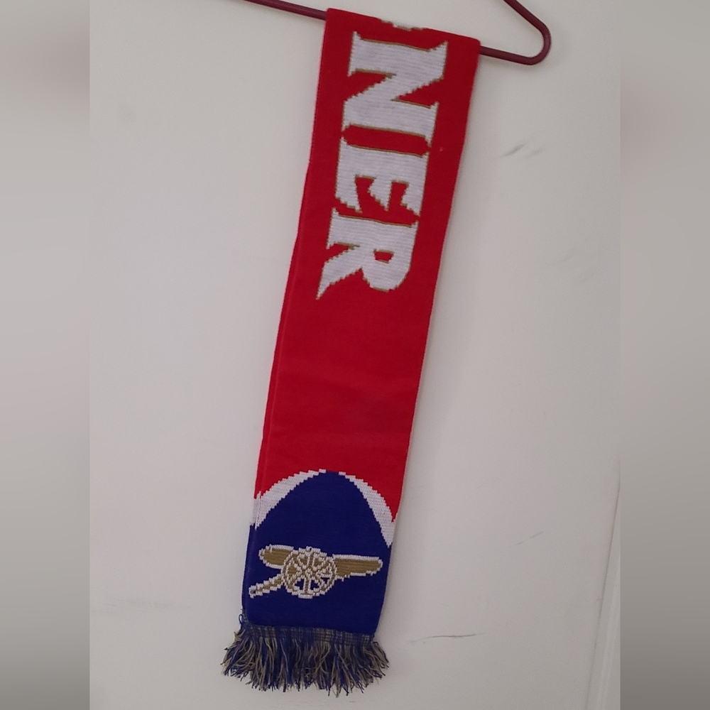 Arsenal F.C. Scarf - Picture 4 of 5